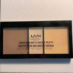 NYX cream highlight and contour palate
